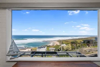Take in uninterrupted Southern Ocean and coastline views from the upstairs retreat.