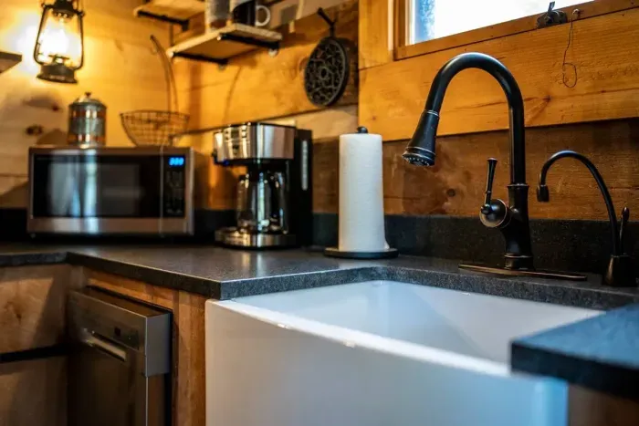 Sink with instant hot water!!!