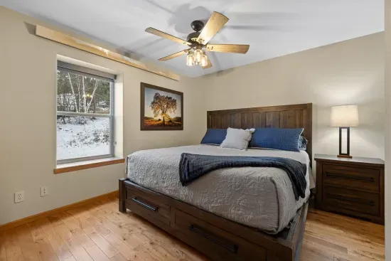 You will get a great night's sleep on this incredibly comfortable king bed.