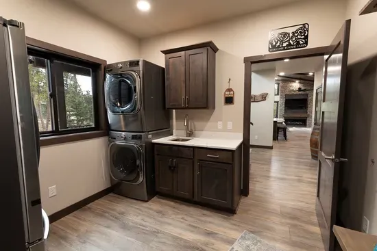 Drop the coats, kick off the boots, and toss the trail gear in the wash. After a full day exploring the Black Hills, this space makes it easy to reset and get ready for the next adventure.