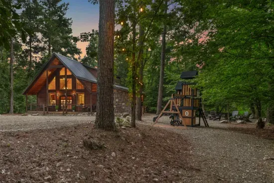 The evenings are absolutely stunning at Lazy Horse Lodge.