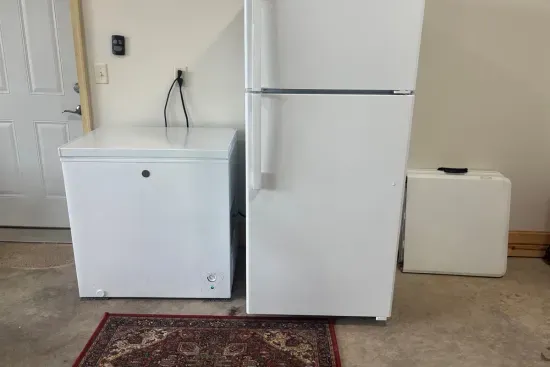Perfect for big groups and extended stays — enjoy the convenience of an additional refrigerator and freezer to store all your groceries, drinks, and leftovers. More space means fewer trips to the store and more time relaxing and having fun!