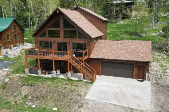 This stunning cabin in the Black Hills is everything you've been searching for, offering the perfect blend of comfort and natural beauty.