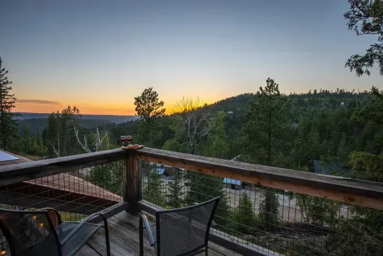 The views from the deck are breathtaking.