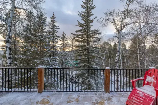 Beautiful sunsets with great friends on the deck are a perfect way to end the day.