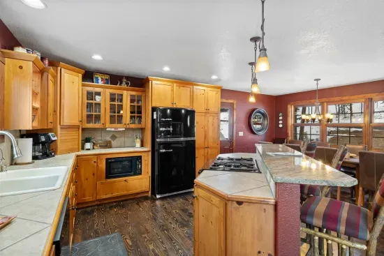 Plenty of space in the large well stocked kitchen to spread everything out.