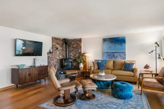 Butter-soft leather furnishings encourage you to relax, connect with your friends and loved ones, or perhaps curl up with a good book. Light a fire in the gas fireplace and enjoy the ambiance while streaming your favorite show.