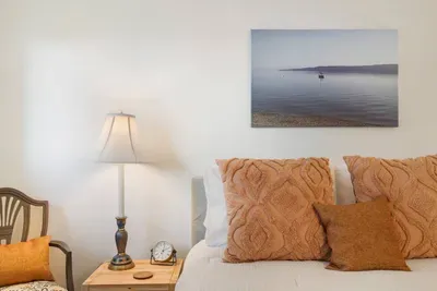 Guest bedroom