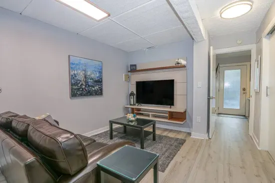 Urban Oasis near Hyde Park, Walkable to Downtown - image 1 of 28