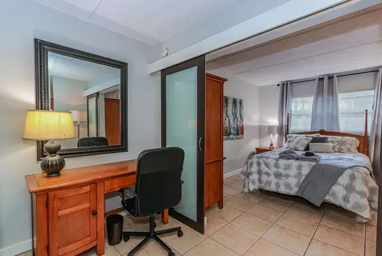 Urban Oasis near Hyde Park, Walkable to Downtown - image 22 of 28