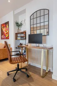 Chic Soho Gallery Flat with Private Terrace - image 36 of 46