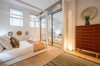 Chic Soho Gallery Flat with Private Terrace - image 29 of 46
