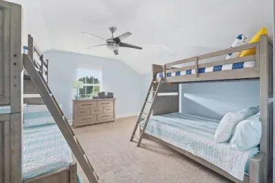 Bunk room - 2 full/single bunks.