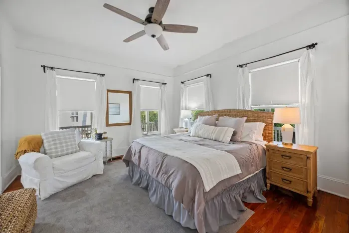 King bed in Pink House