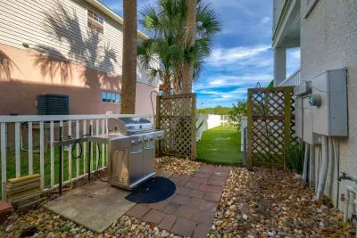 6 bedroom oasis | Pool - image 37 of 50