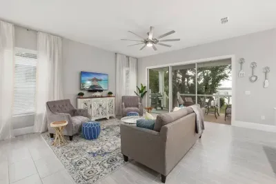 Crescent Retreat, Sleeps 12, Beautiful water views - image 7 of 45