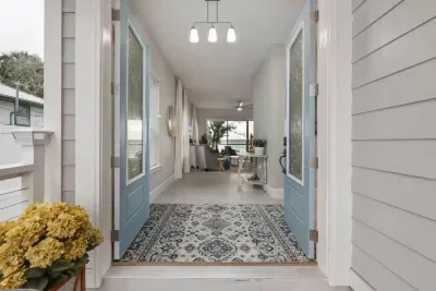 Crescent Retreat, Sleeps 12, Beautiful water views - image 25 of 45