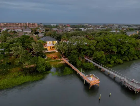 Crescent Retreat, Sleeps 12, Beautiful water views