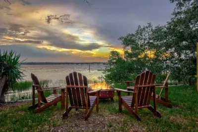 Crescent Retreat, Sleeps 12, Beautiful water views - image 11 of 45