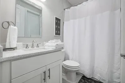 Crescent Retreat, Sleeps 12, Beautiful water views - image 43 of 45