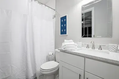 Crescent Retreat, Sleeps 12, Beautiful water views - image 40 of 45
