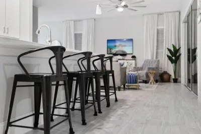 Crescent Retreat, Sleeps 12, Beautiful water views - image 30 of 45