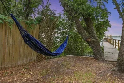 Crescent Retreat, Sleeps 12, Beautiful water views - image 13 of 45