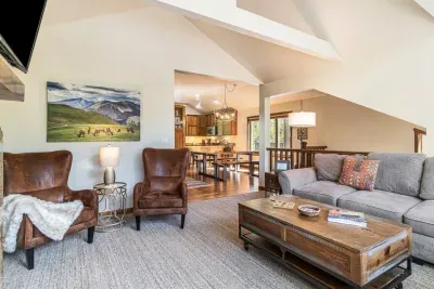 Open concept Upper Level with Brand New Carpet