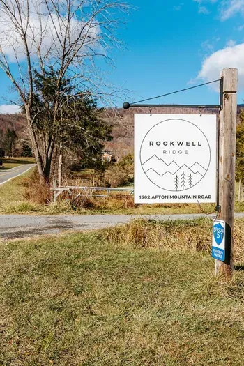 Welcome to Rockwell Ridge: Charming mountain retreat surrounded by scenic countryside and beautiful wooded views.