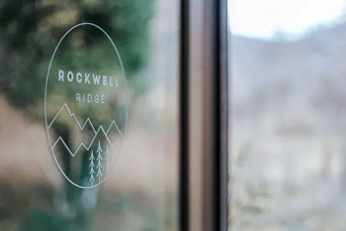 Mountain-Inspired Touch: Scenic “Rockwell Ridge” décor adds a cozy, outdoorsy feel to the home
