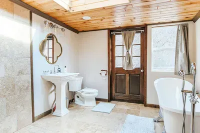 Rockwell Ridge | Dogwood Suite with Clawfoot Tub