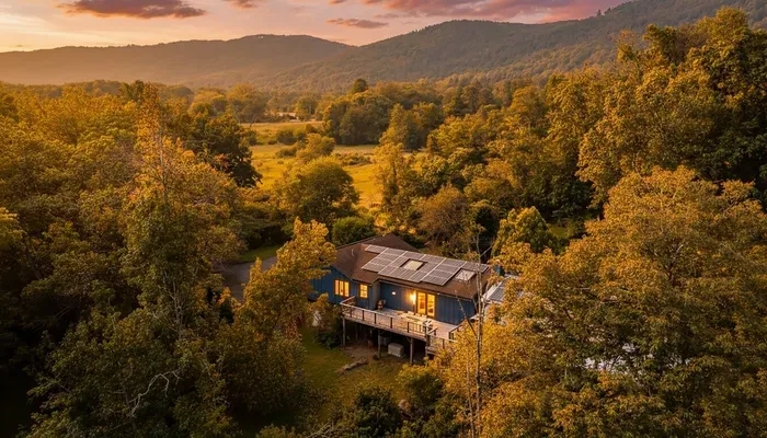 Secluded mountain retreat with sunset views and a spacious deck