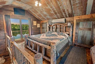Cabin on Four-Acre Pond
