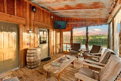 Cabin on Four-Acre Pond