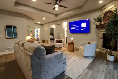 NEW Colbert Hills Retreat w/King Beds - image 13 of 28