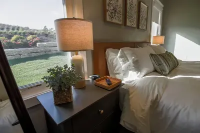 NEW Colbert Hills Retreat w/King Beds - image 16 of 28