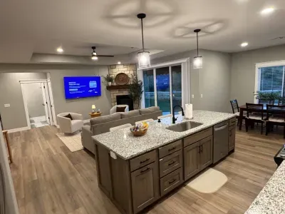 NEW Colbert Hills Retreat w/King Beds - image 11 of 28