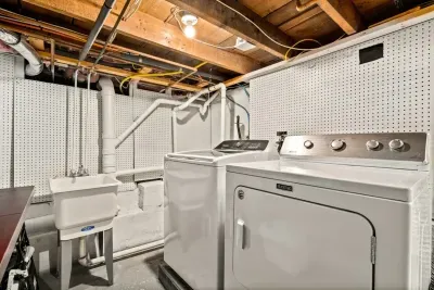 Washer & dryer. Guests are welcome to use.