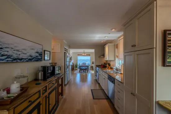 25 Newport Avenue