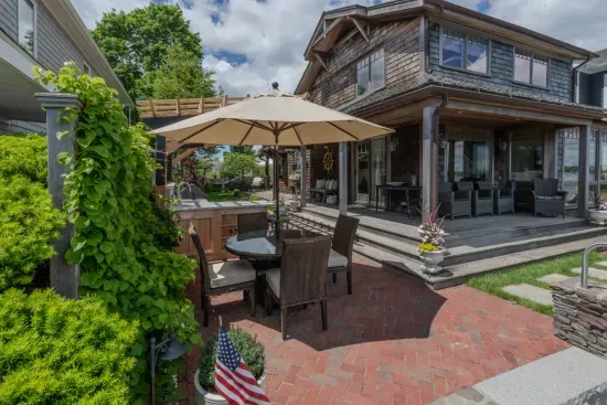 25 Newport Avenue