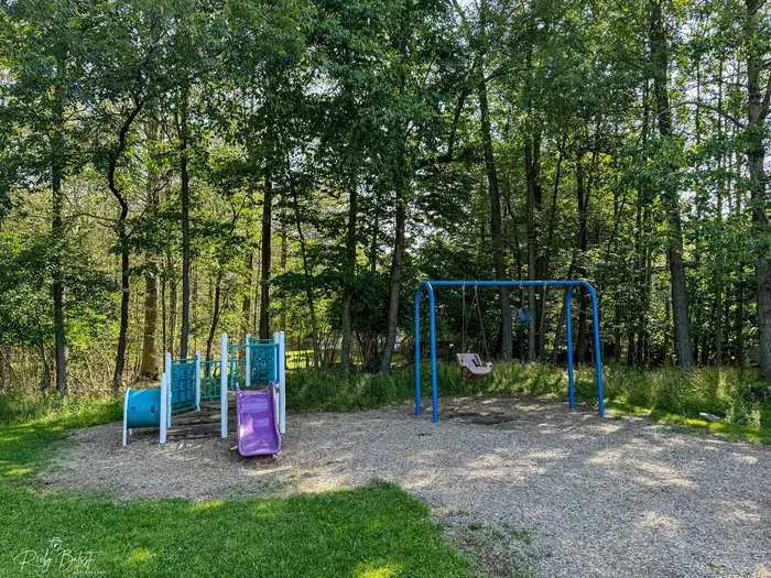 Waters Edge Hideaway - image 63 of 96