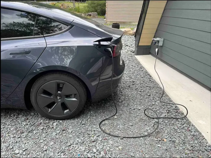 Equipped with a NEMA 14-50 60 amp outlet, perfect for electric vehicle charging.  Guests are kindly reminded to bring their own charging cord for use.  This added convenience ensures your electric vehicle is ready for your adventures while with us!