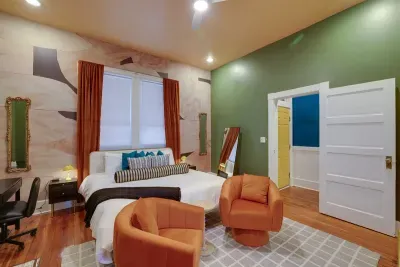 King bed room