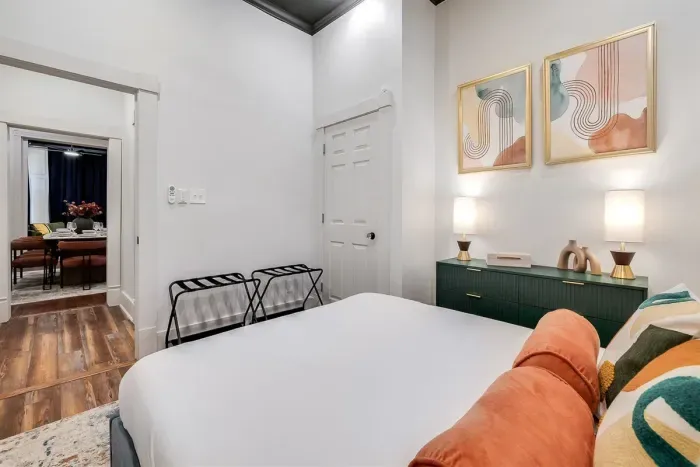 Queen Bed Downstairs