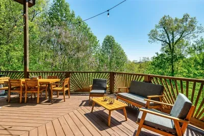 Where dining meets the beauty of the outdoors