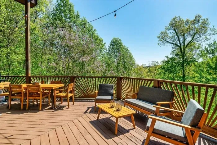 Where dining meets the beauty of the outdoors
