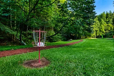 Enjoy a round of disc golf on the community course surrounded by beautiful Smoky Mountain scenery.