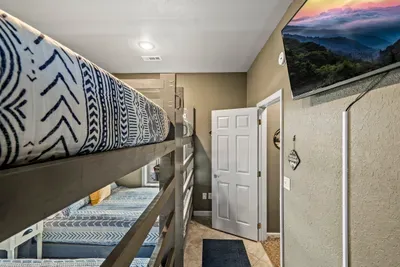 Sleeps the overflow in comfort: kids, teens, top-bunk fans