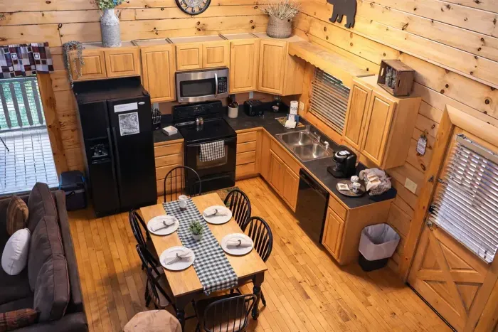 From above, every detail is ready for family meals and good times.