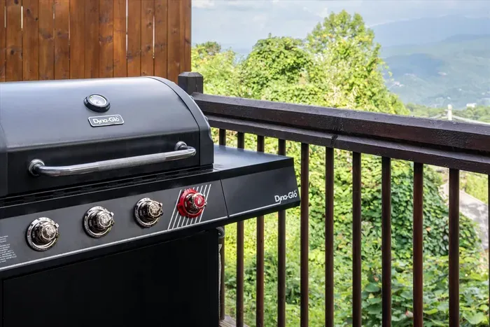 Kick back and relax—the grill is ready and the mountain views are waiting for you! 😎